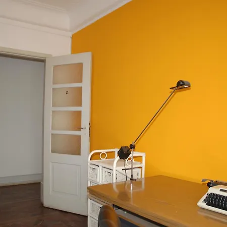 Economy Guest Houses - Old Town I Gasthof Lissabon
