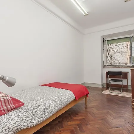 Economy Guest Houses - Old Town I Lissabon